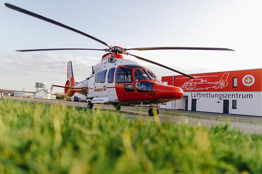 Standort Reichelsheim. Flugplatz und Hangar.
